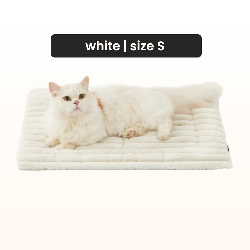 Self-warming pet mat for pets 